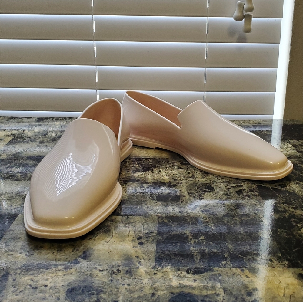 Melissa White Flats size 9